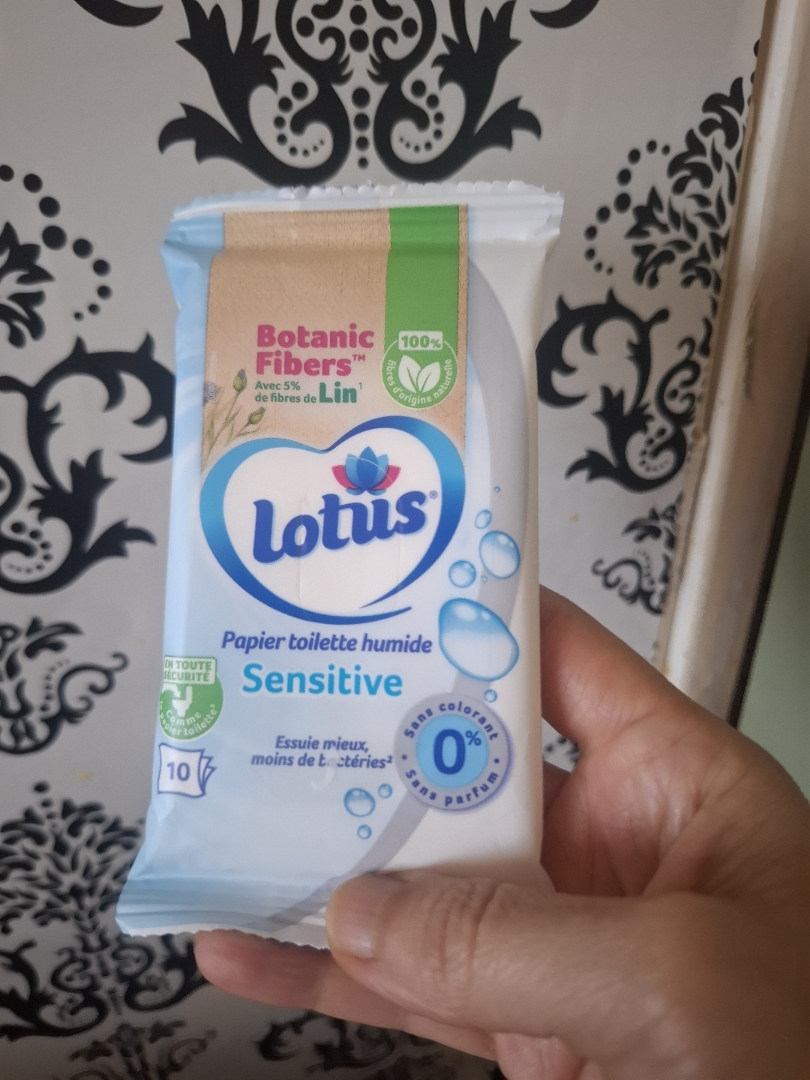 Lotus Sensitive Papier Toilette Humide - 42 Feuilles - Lot De 4 Paquets - Neuf Sous Emballage