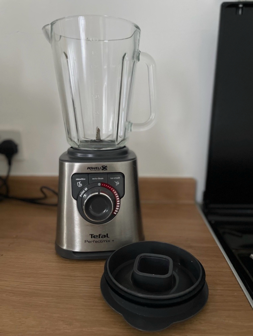 Tefal PerfectMix Mélangeur à grande vitesse, Powelix Couteau Technologie pour des résultats rapides, Facile à nettoyer, Mélange puissant, 2 L Thermo-resistant cruche en verre, BL871D31 pas cher