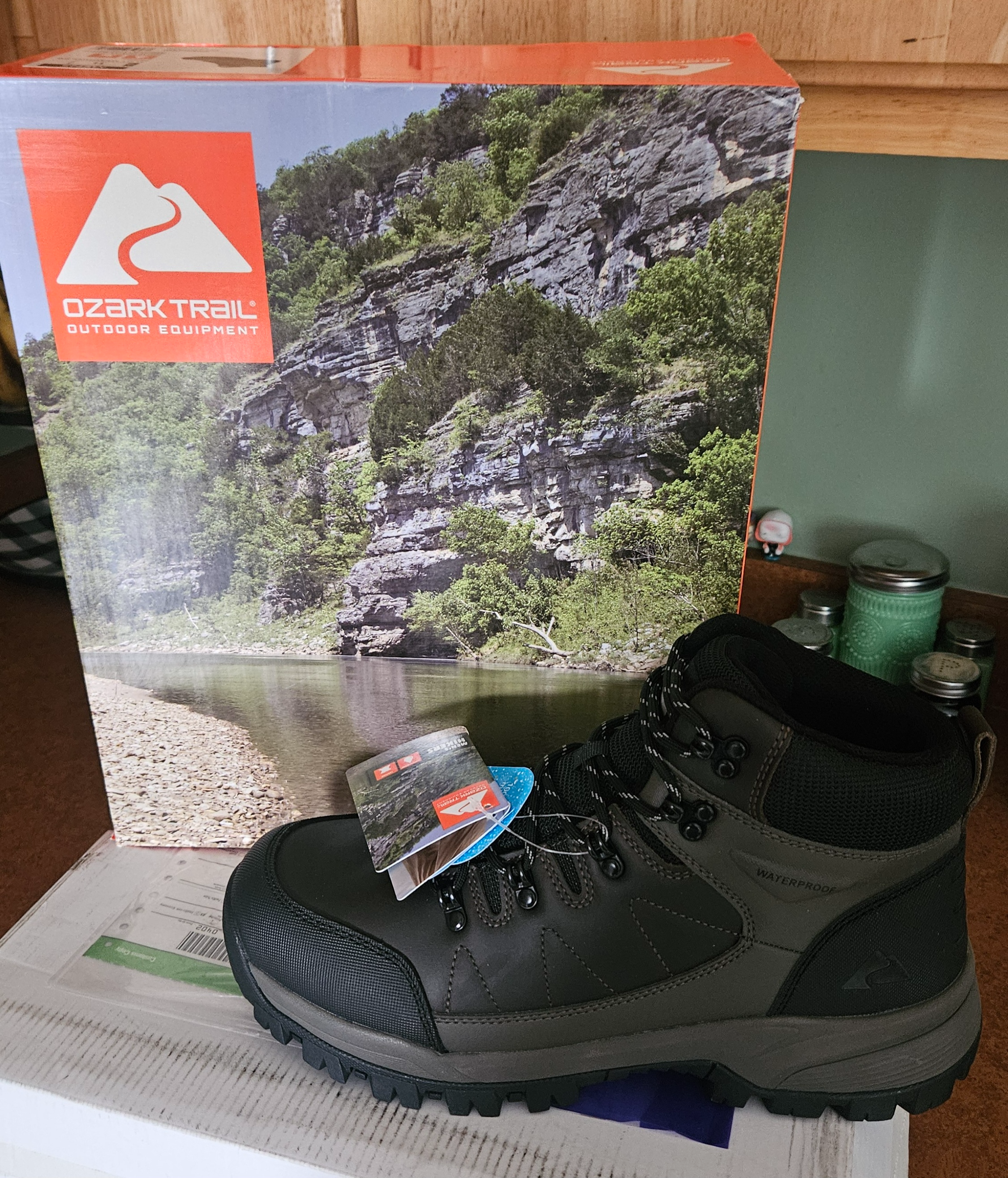 Ozark Trail Men\'s Meadows Waterproof
Casual Mid Hiking Boots Size: 7 OZARK TRAIL M OT Meadows Men main image 3