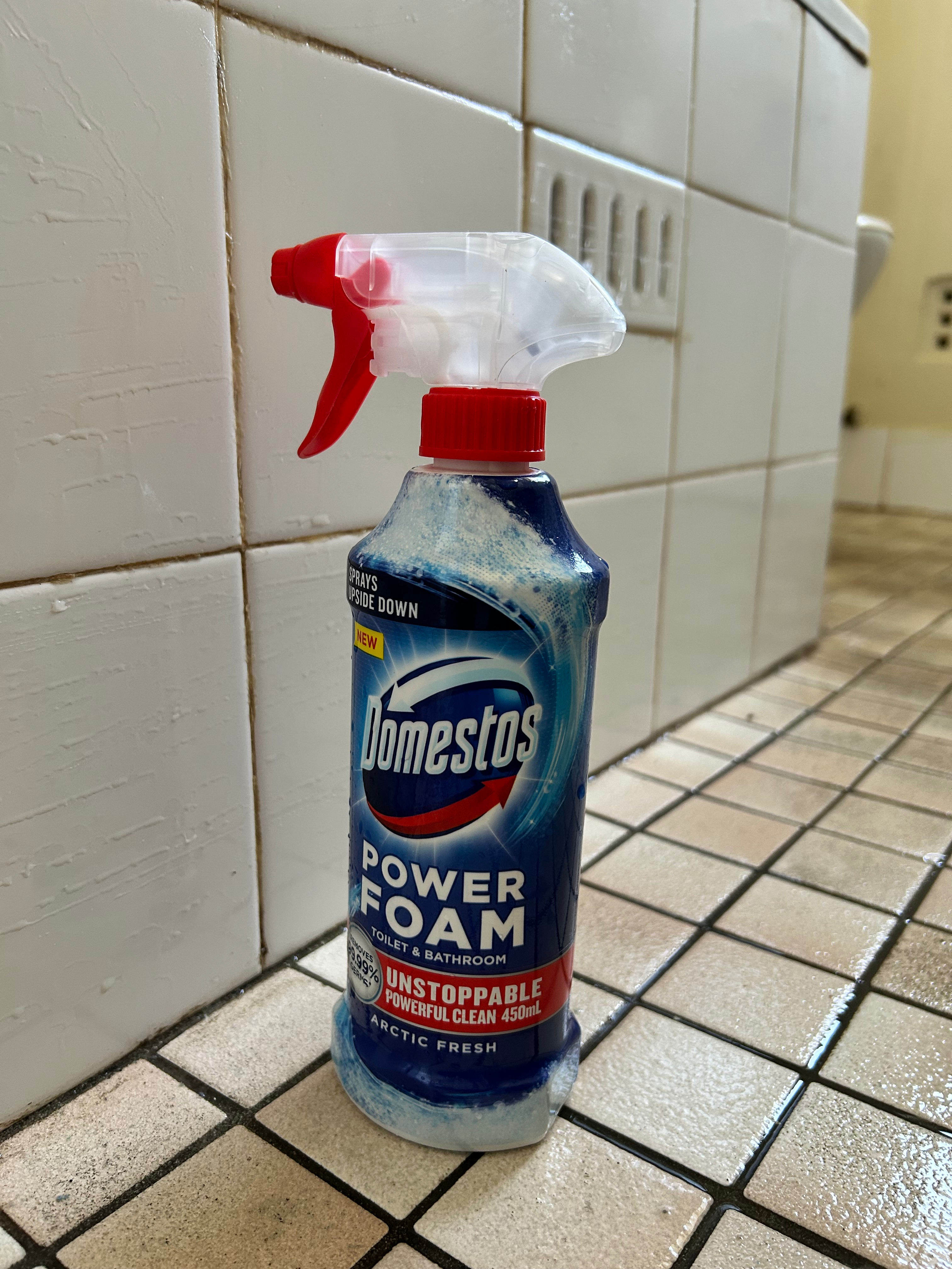 Domestos Toilet & Bathroom Cleaner Spray Power Foam Floral Burst 650 Ml