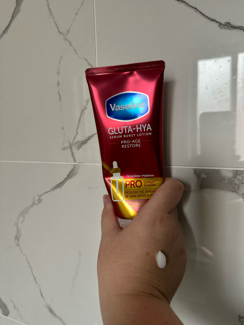 Vaseline Gluta-Hya Pro Age Restore 200ml | Home Tester Club