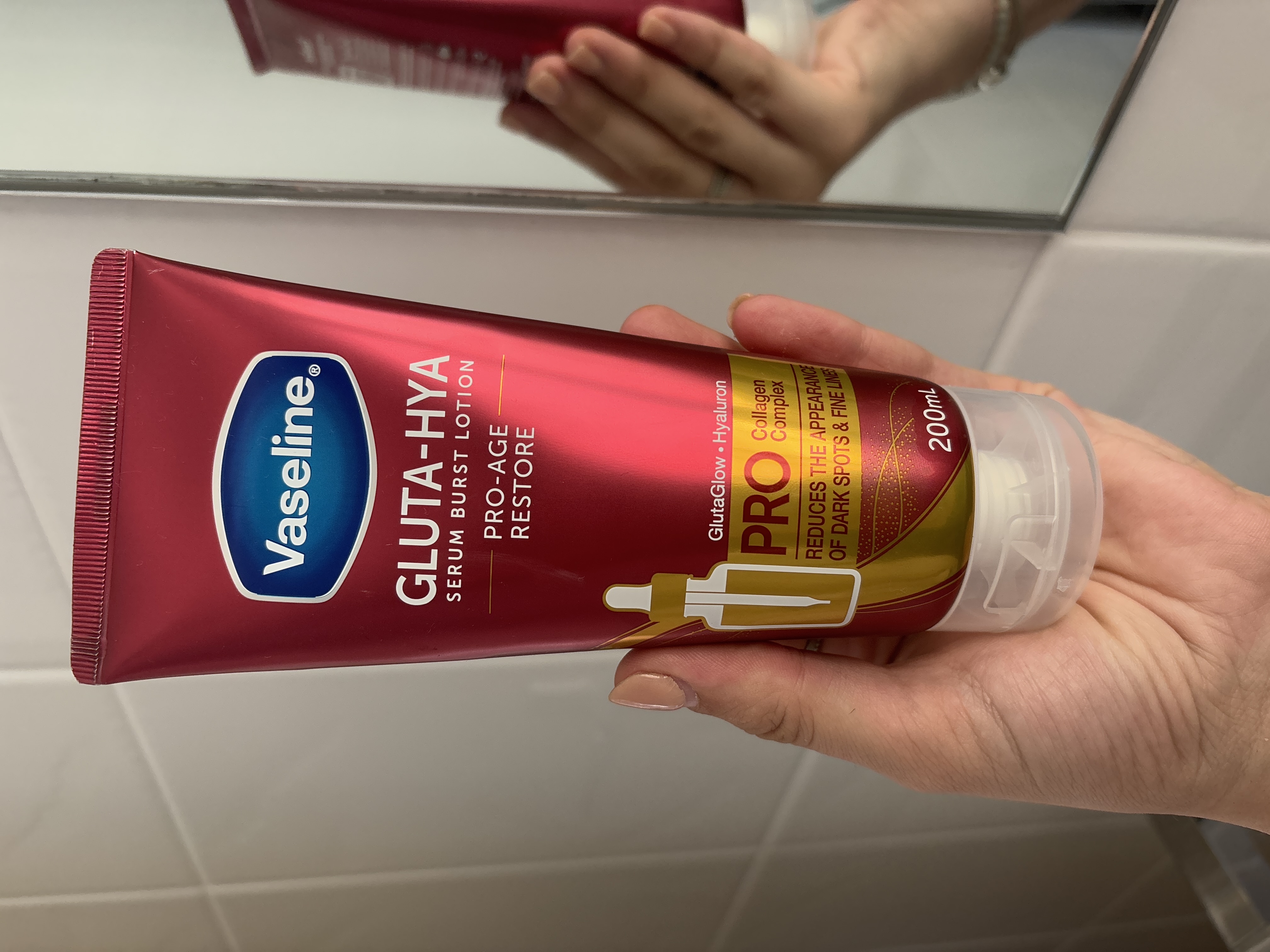 Vaseline Gluta-Hya Pro Age Restore 200ml | Home Tester Club