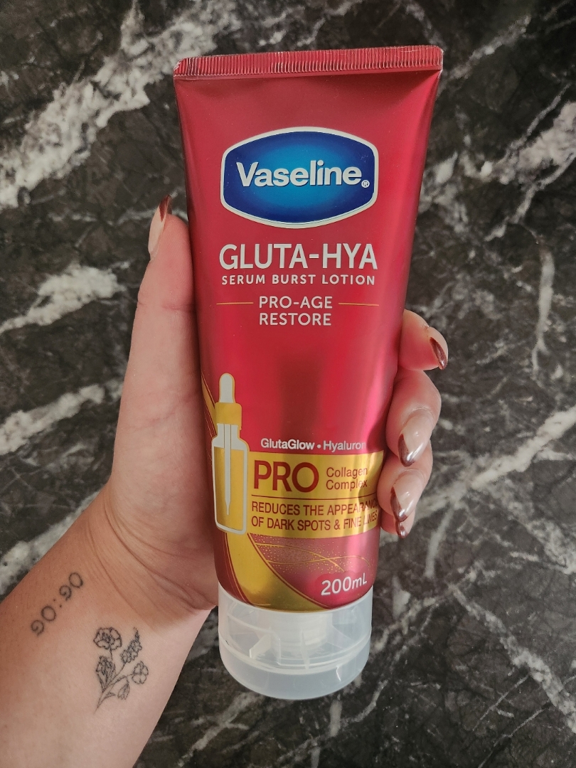Vaseline Gluta-Hya Pro Age Restore 200ml | Home Tester Club